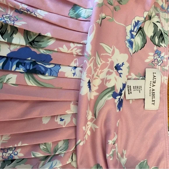 Laura Ashley Tennis and Golf Skort Pink with Floral Print Women’s Size Small NWT - Picture 5 of 6